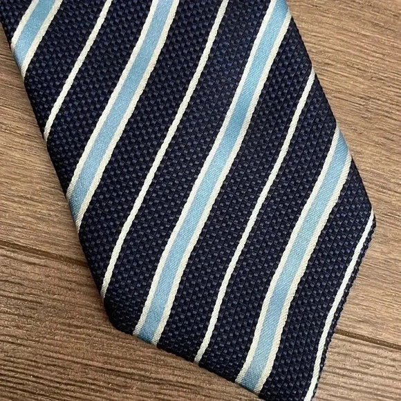 Canali Silk Blend Blue Stripes Woven Tie - Picture 2 of 5